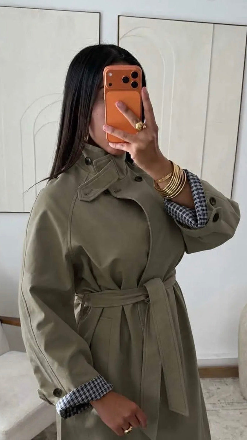 Gina Trenchcoat