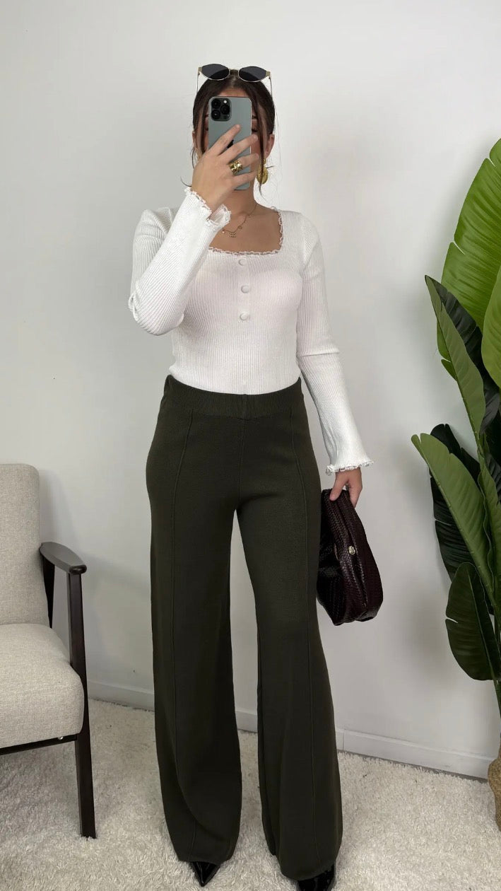 Nelina Strickhose