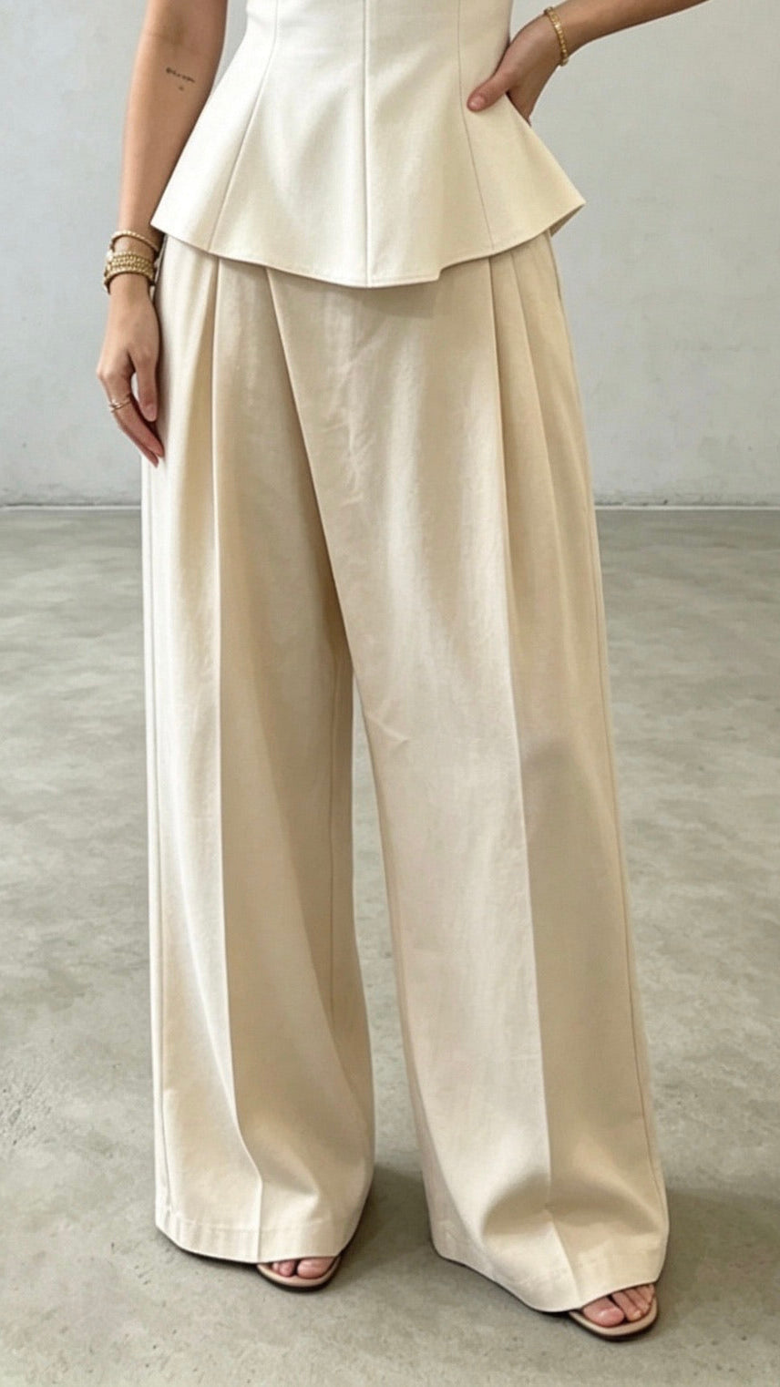 Leyana Hose