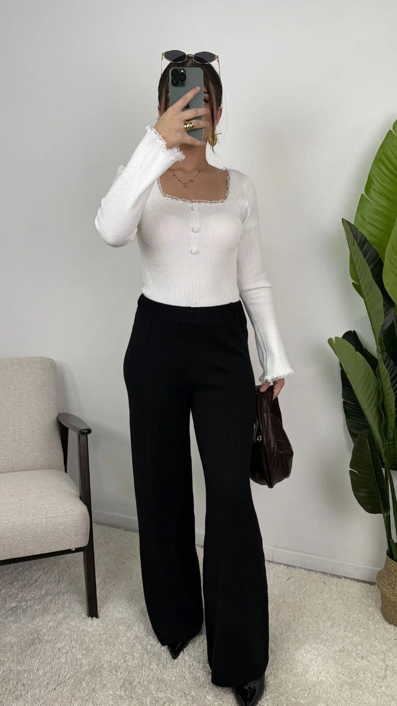 Nelina Strickhose